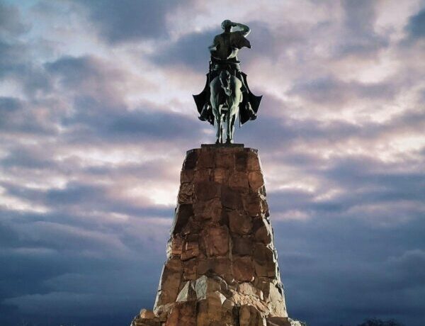 monumento guemes salta